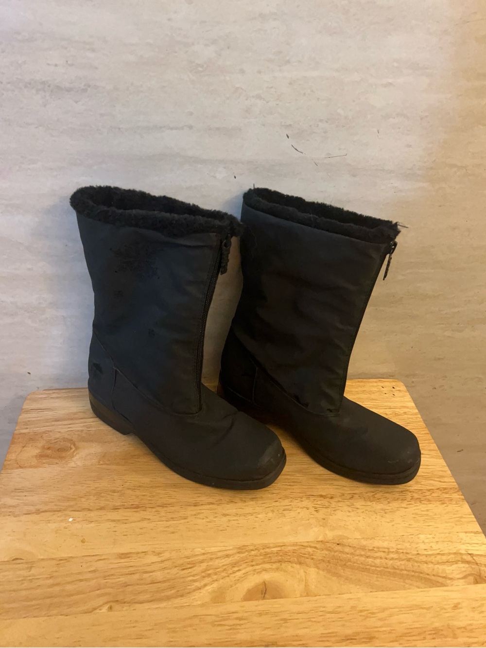 Totes Snowflake 2 women's All Weather Winter Snow Boots